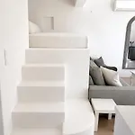 Aphrodite's Apartment *
